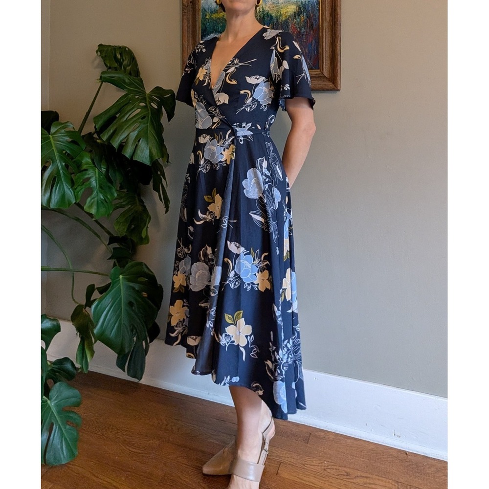 One Clothing Womens Blue Floral Floral High-Low Wrap Dress Size M Flutter Sleeve